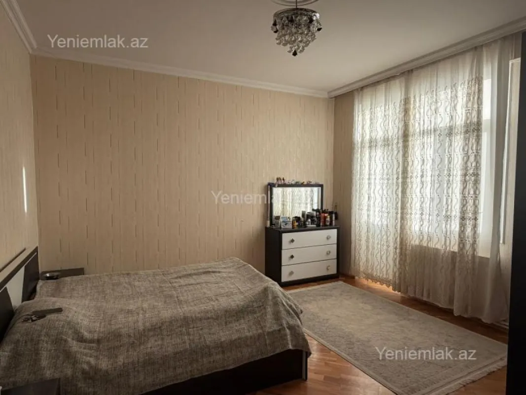Satılır 3 otaqlı yeni tikili 115 m²