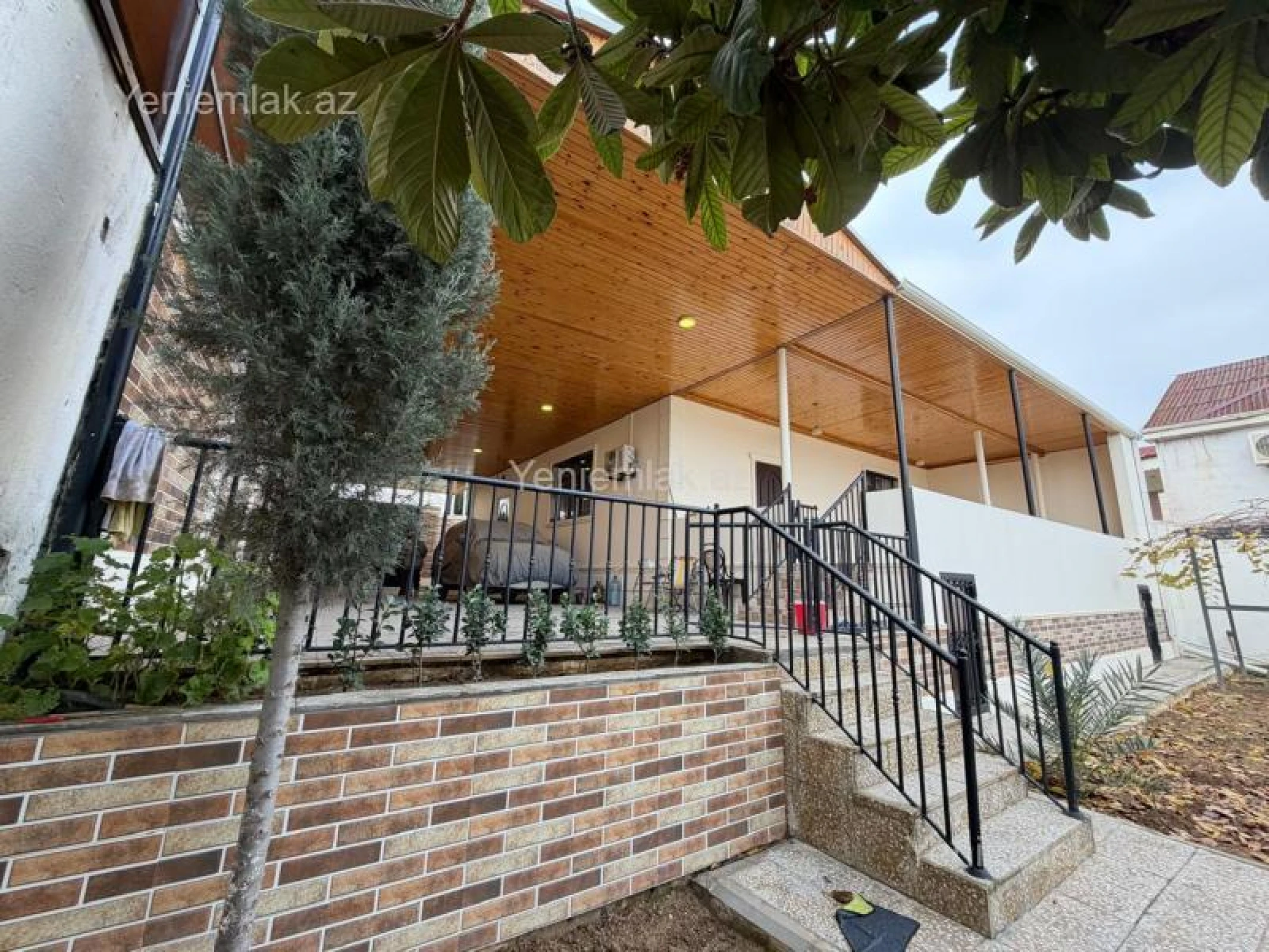 Satılır 4 otaqlı həyət evi 200 m²