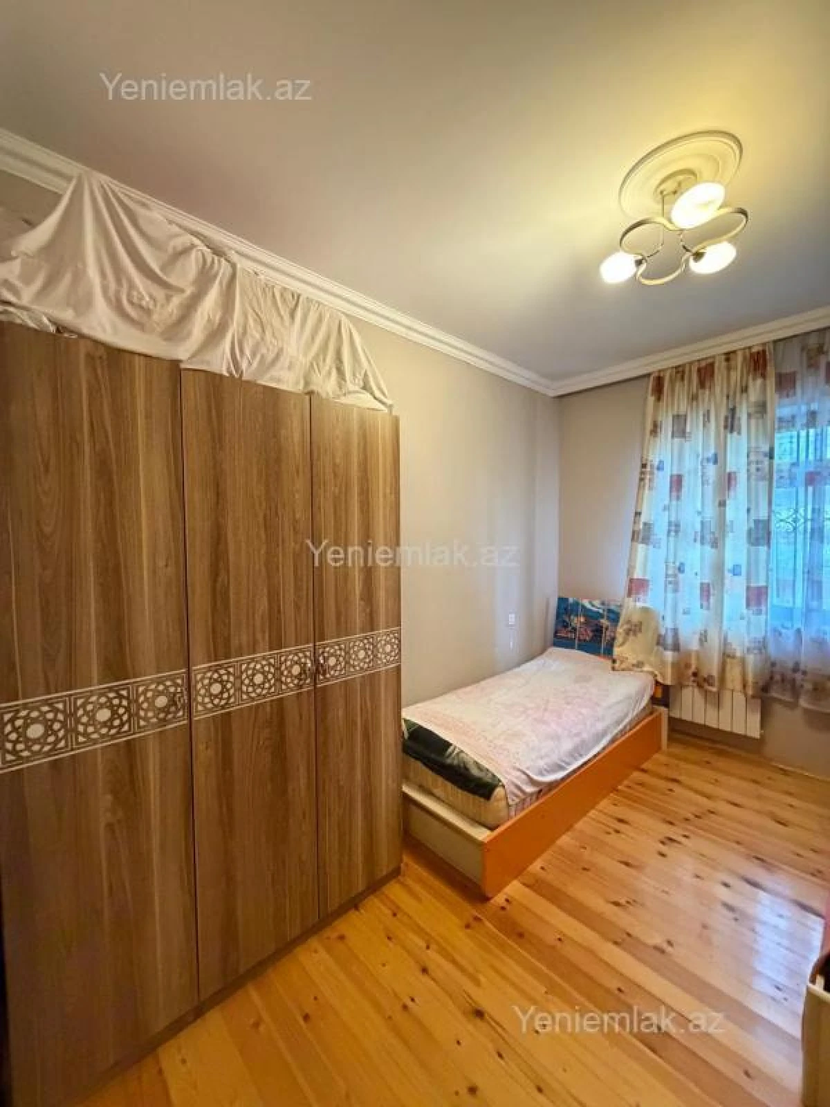 Satılır 4 otaqlı həyət evi 200 m²
