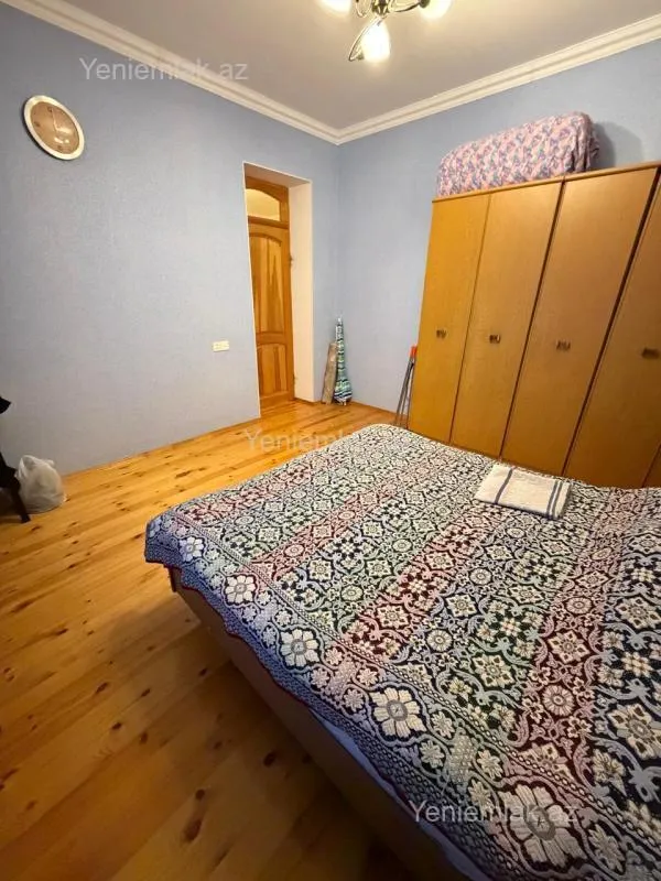 Satılır 4 otaqlı həyət evi 200 m²