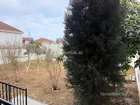 Satılır 4 otaqlı həyət evi 200 m²