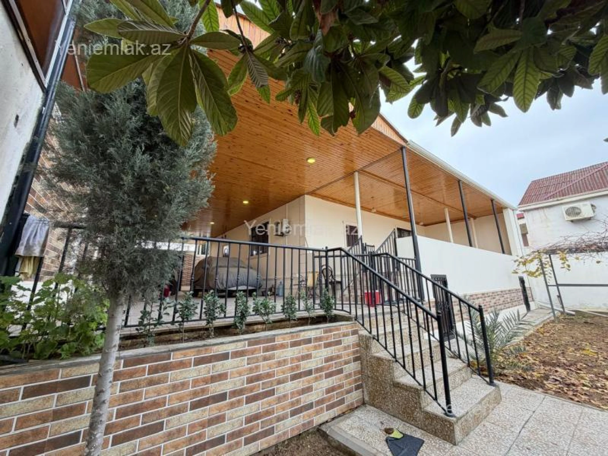 Satılır 4 otaqlı həyət evi 200 m²