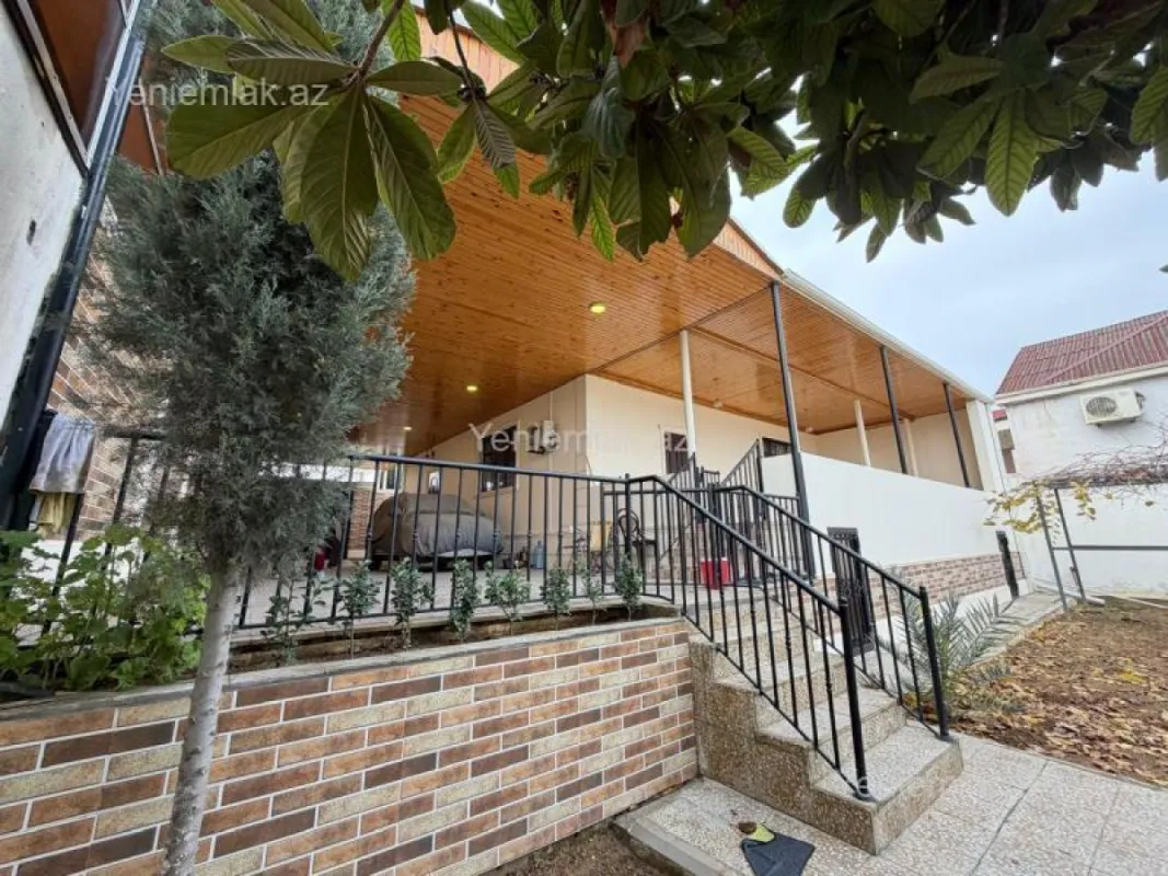 Satılır 4 otaqlı həyət evi 200 m²