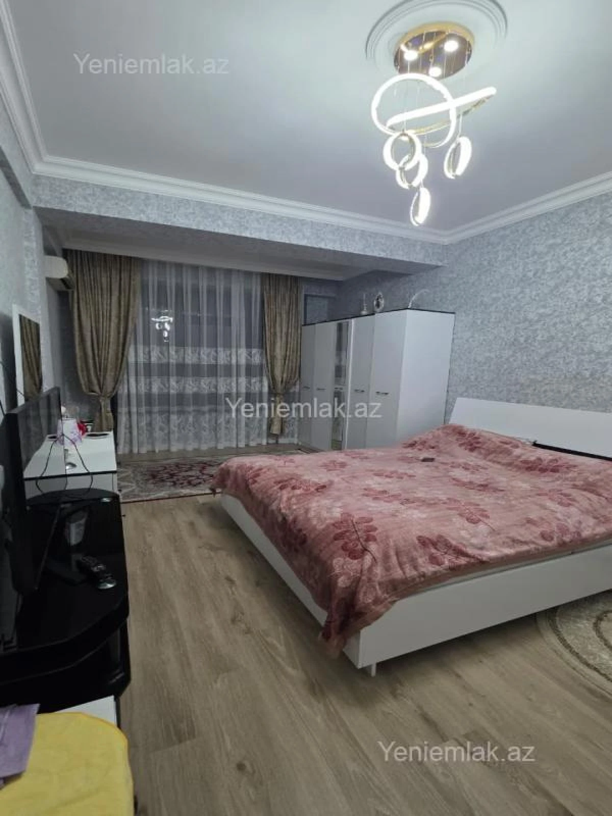 Satılır 3 otaqlı yeni tikili 94 m²