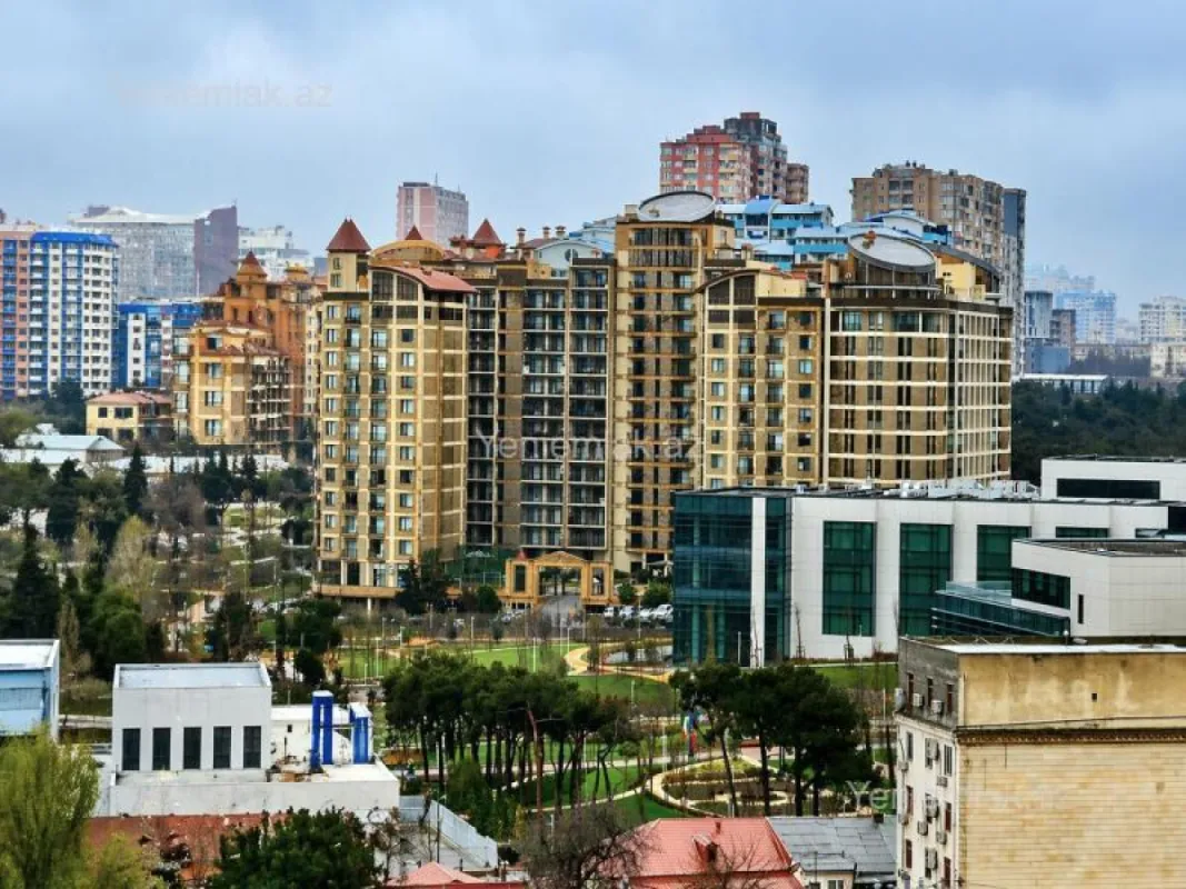 Satılır 3 otaqlı yeni tikili 120 m²