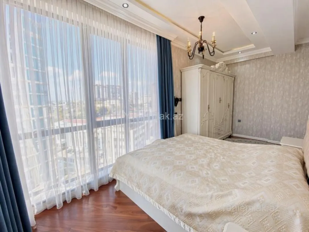 Satılır 3 otaqlı yeni tikili 120 m²
