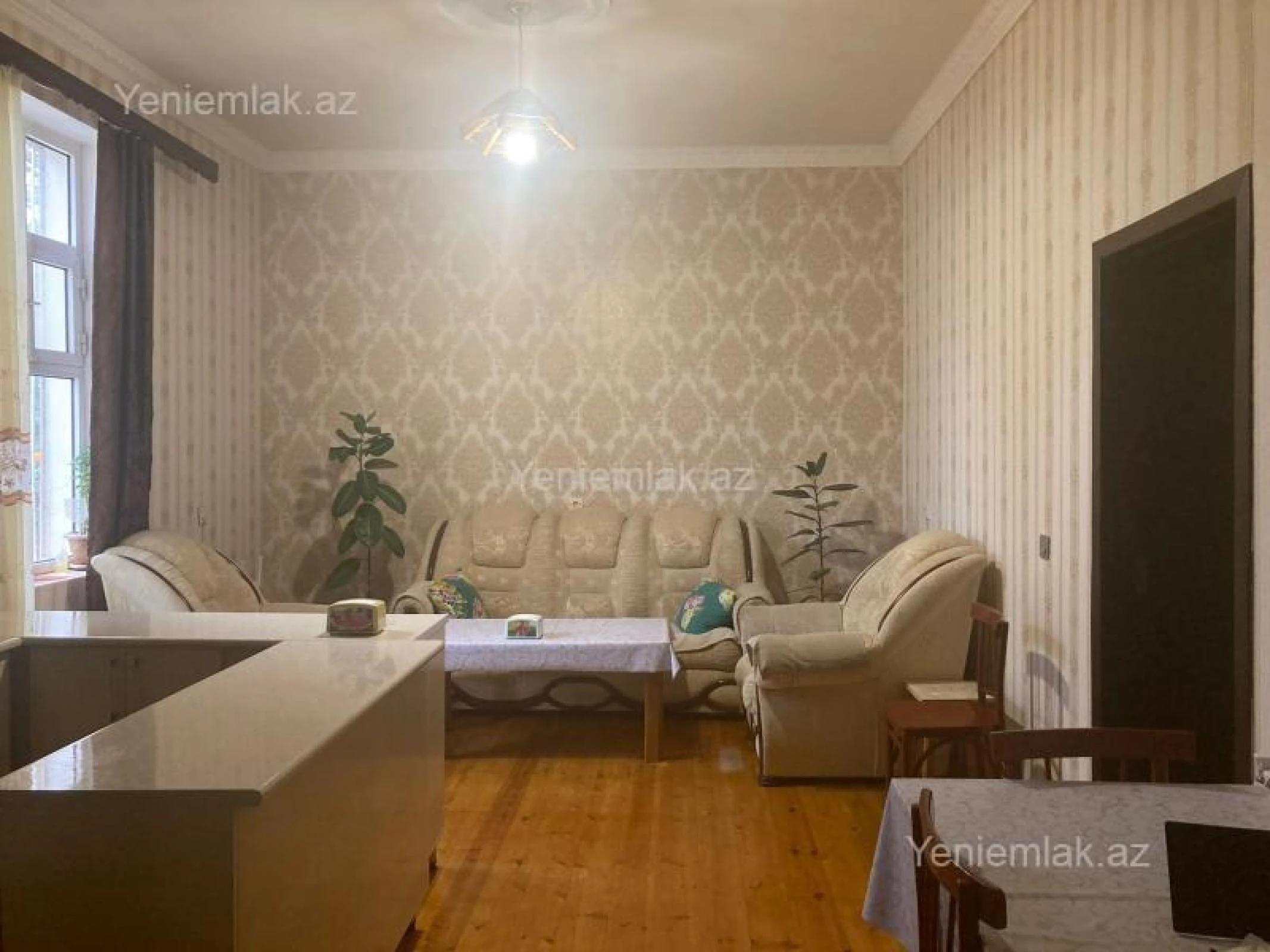 Satılır 6 otaqlı həyət evi 200 m²