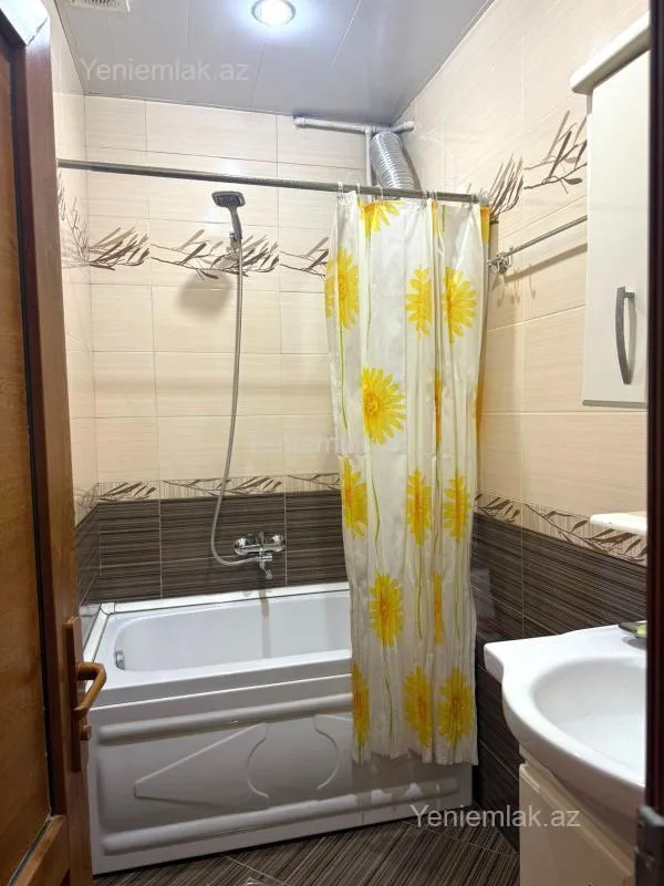 Satılır 4 otaqlı yeni tikili 120 m²