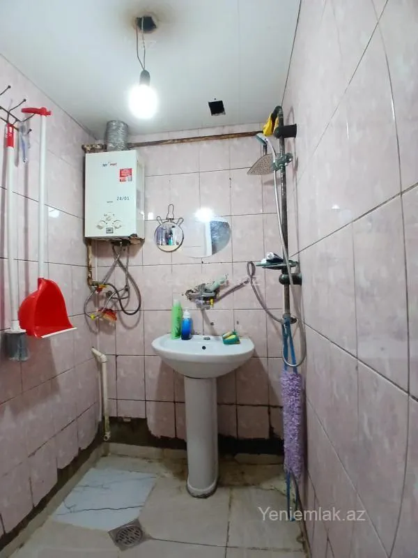 Satılır 2 otaqlı köhnə tikili 60 m²