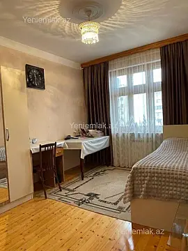 Satılır 4 otaqlı köhnə tikili 100 m²