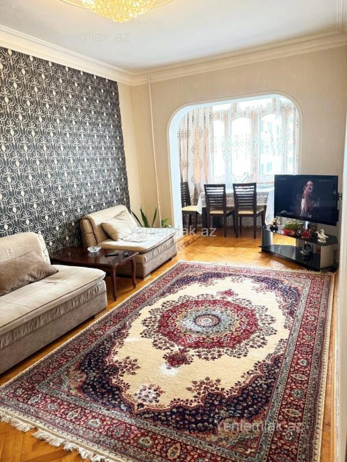 Satılır 3 otaqlı köhnə tikili 90 m²