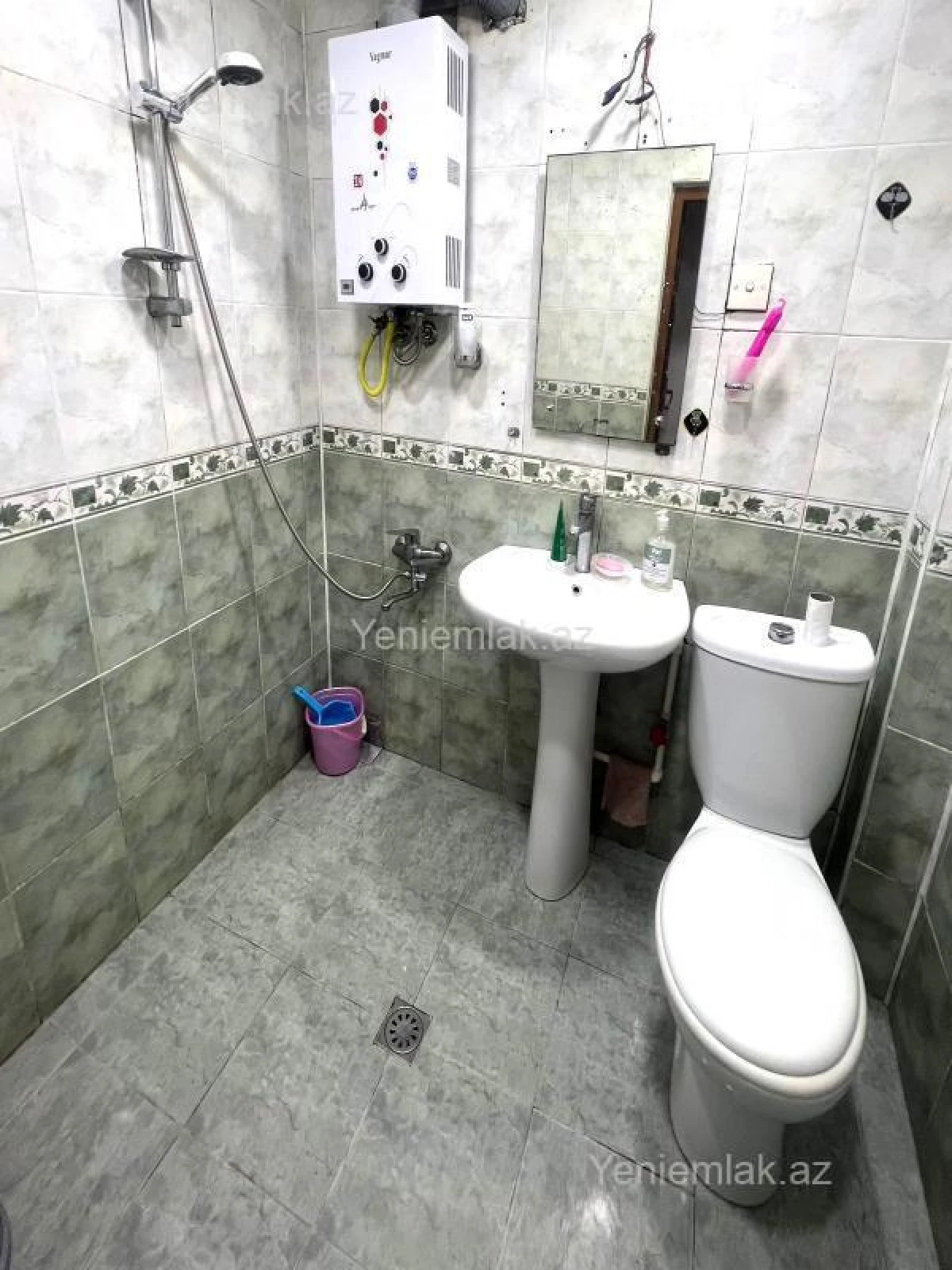 Satılır 3 otaqlı köhnə tikili 95 m²