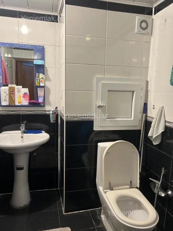 Satılır 2 otaqlı köhnə tikili 65 m²