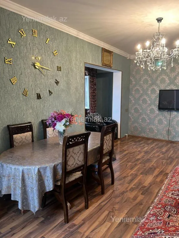 Satılır 2 otaqlı köhnə tikili 65 m²
