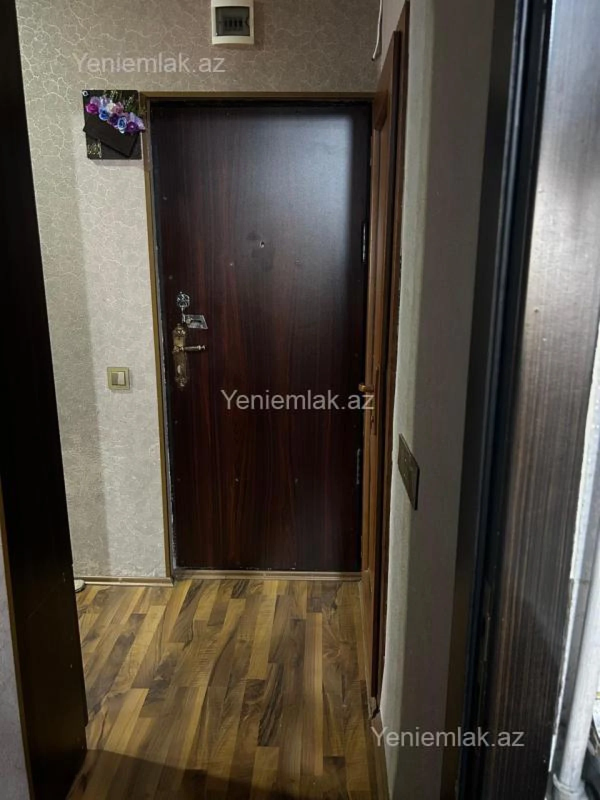 Satılır 2 otaqlı köhnə tikili 65 m²