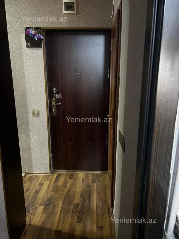 Satılır 2 otaqlı köhnə tikili 65 m²