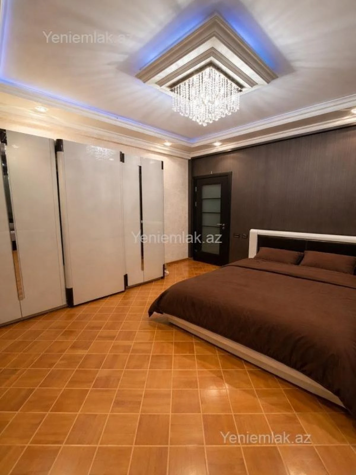 Satılır 4 otaqlı yeni tikili 153 m²