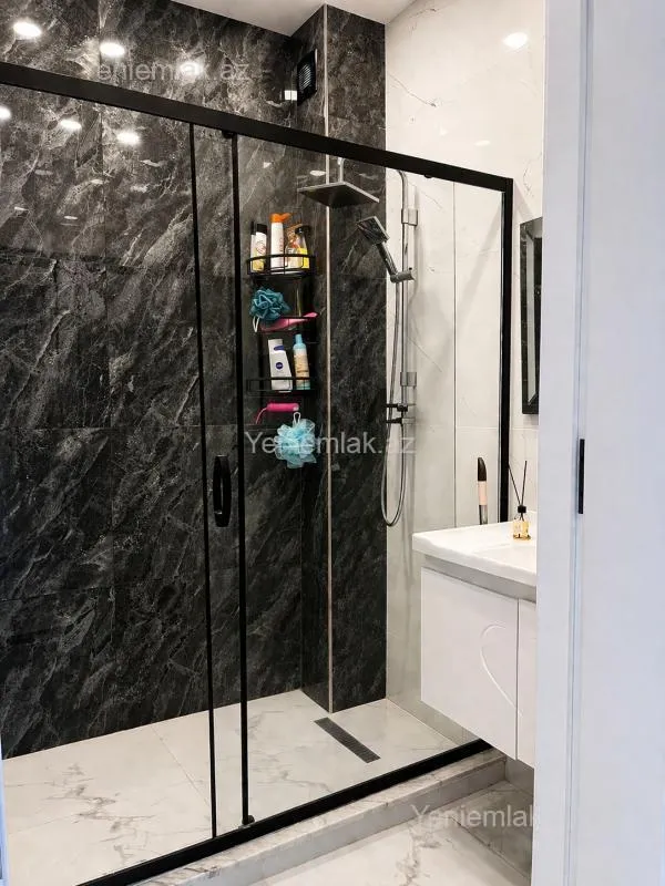 Satılır 2 otaqlı yeni tikili 101 m²