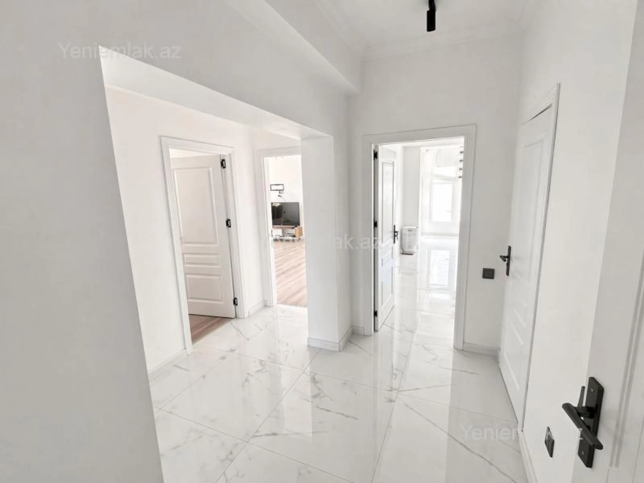 Satılır 2 otaqlı yeni tikili 101 m²