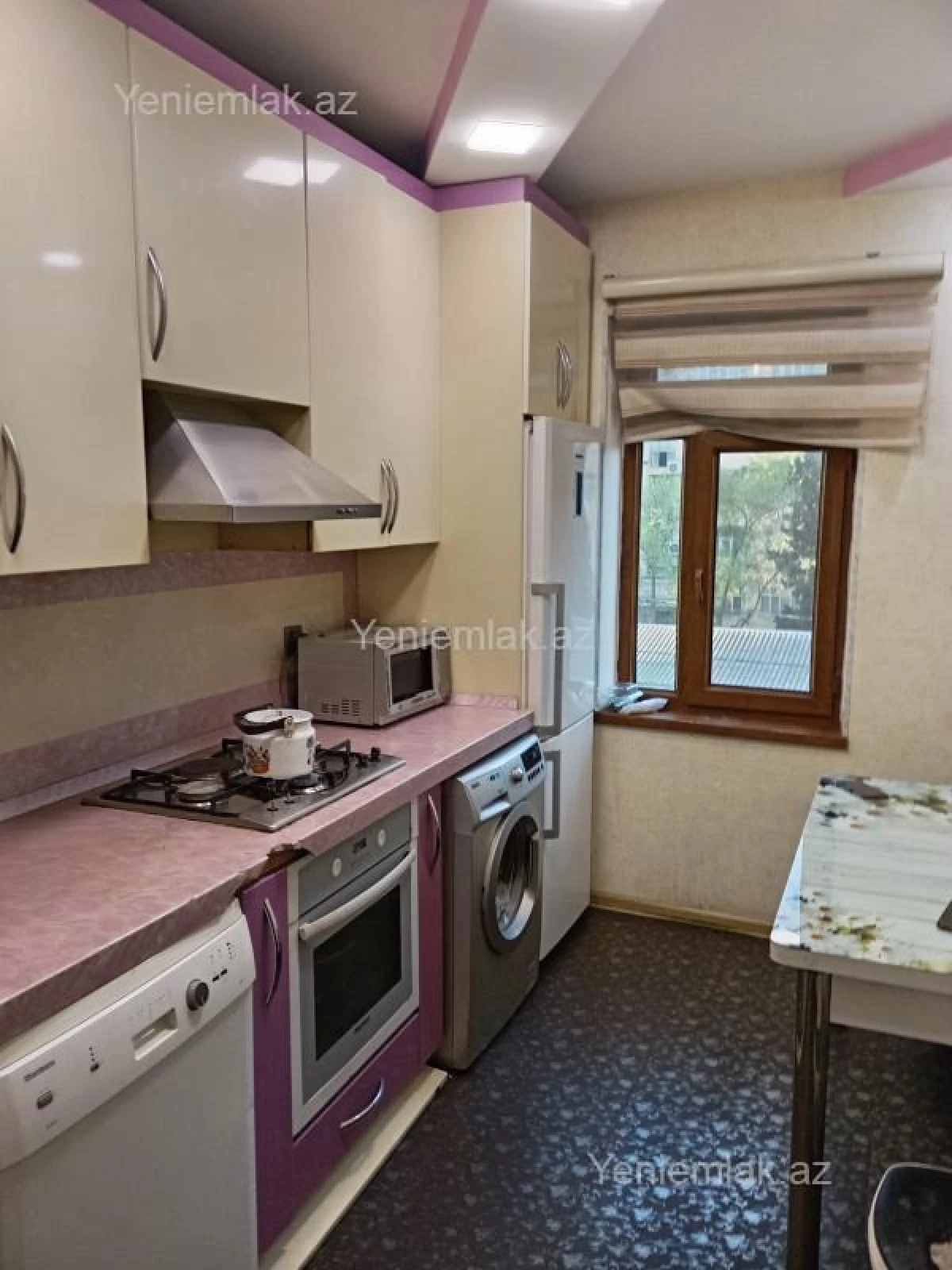 Satılır 4 otaqlı köhnə tikili 88 m²