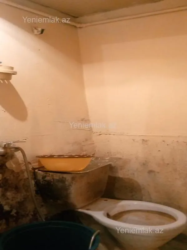 Satılır 1 otaqlı köhnə tikili 20 m²
