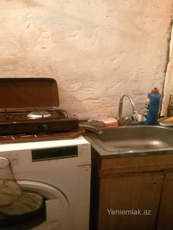 Satılır 1 otaqlı köhnə tikili 20 m²