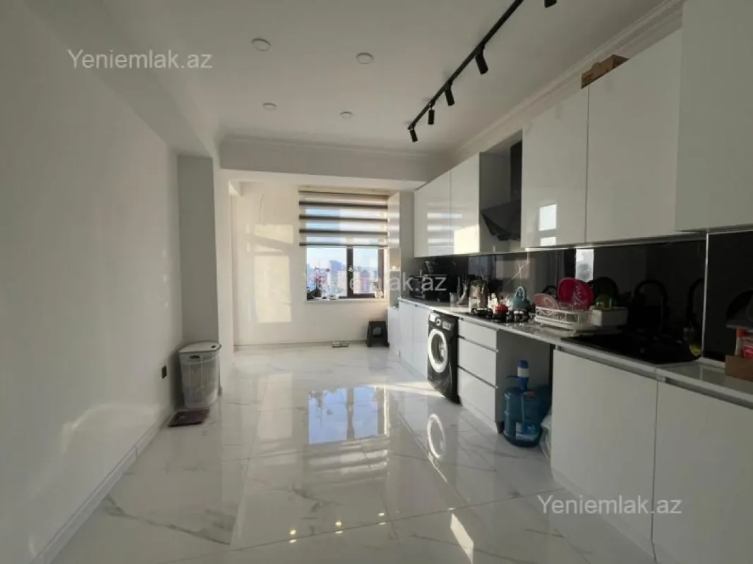 Satılır 2 otaqlı yeni tikili 100 m²