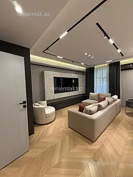 Satılır 3 otaqlı yeni tikili 135 m²