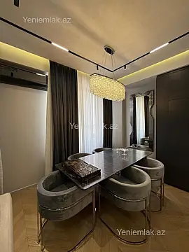 Satılır 3 otaqlı yeni tikili 135 m²