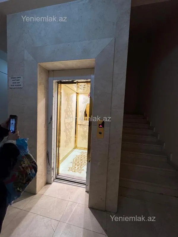 Satılır 4 otaqlı yeni tikili 150 m²