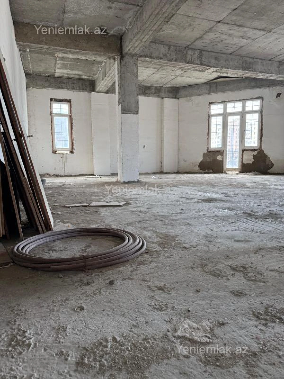 Satılır 4 otaqlı yeni tikili 150 m²