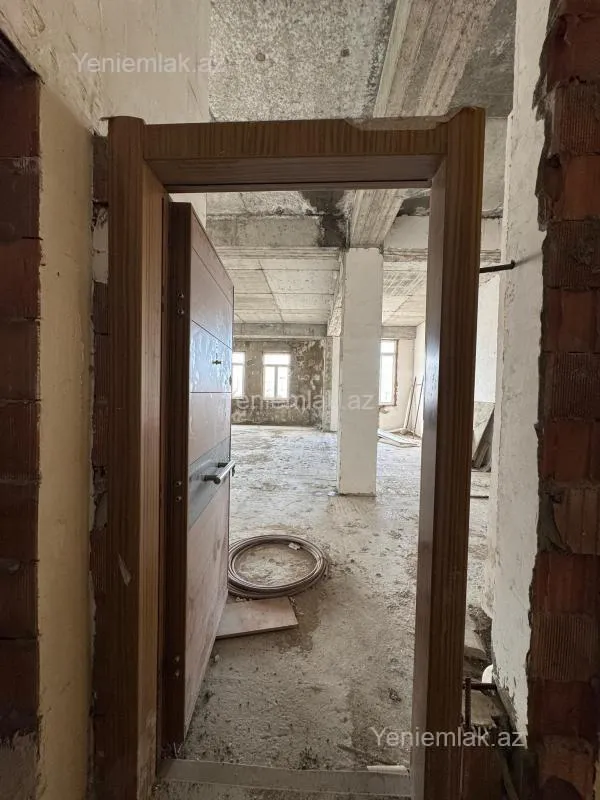 Satılır 4 otaqlı yeni tikili 150 m²