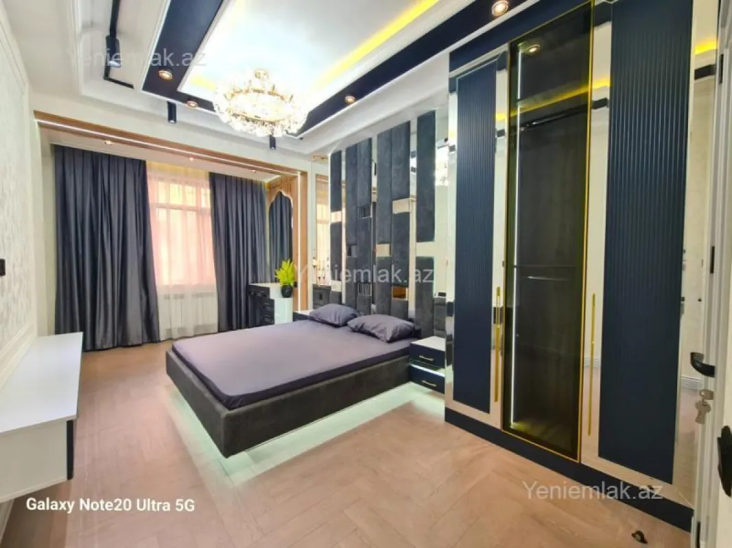 Satılır 3 otaqlı yeni tikili 160 m²