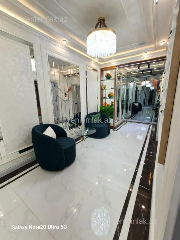 Satılır 3 otaqlı yeni tikili 160 m²