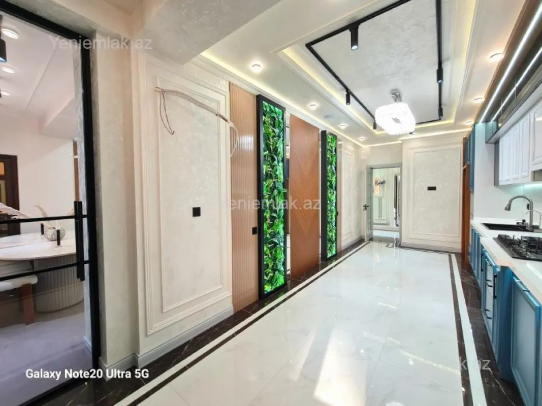 Satılır 3 otaqlı yeni tikili 160 m²