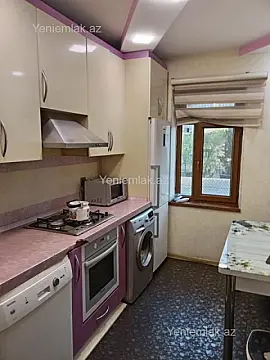 Satılır 4 otaqlı köhnə tikili 82 m²