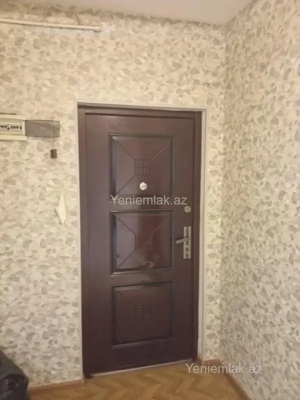 Satılır 4 otaqlı köhnə tikili 82 m²
