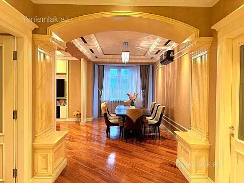 Satılır 4 otaqlı yeni tikili 215.5 m²