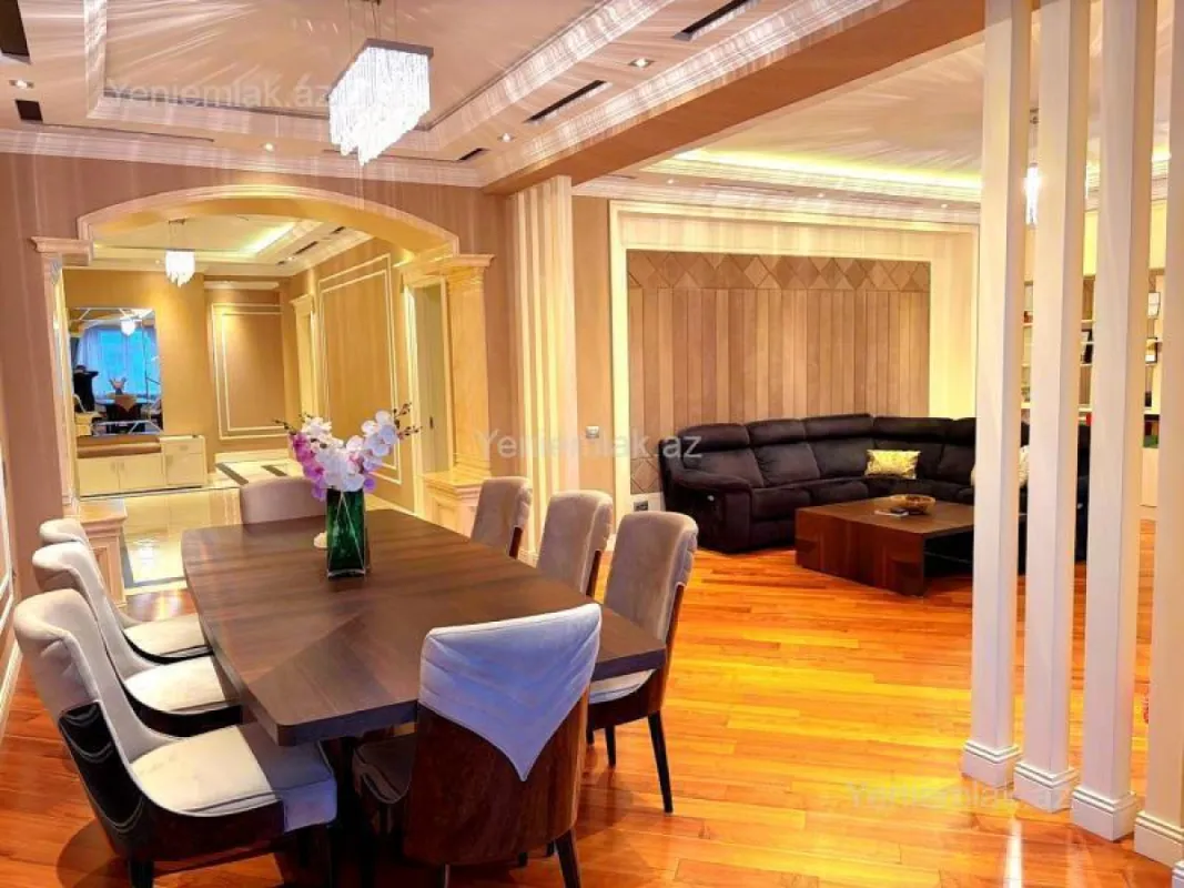 Satılır 4 otaqlı yeni tikili 215.5 m²