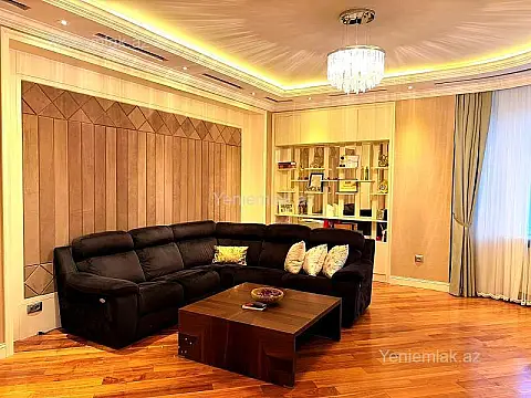 Satılır 4 otaqlı yeni tikili 215.5 m²