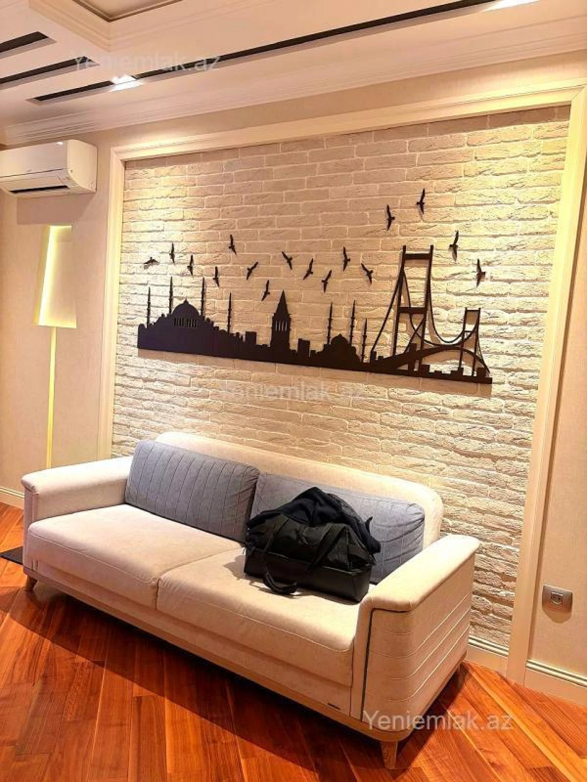 Satılır 4 otaqlı yeni tikili 215.5 m²