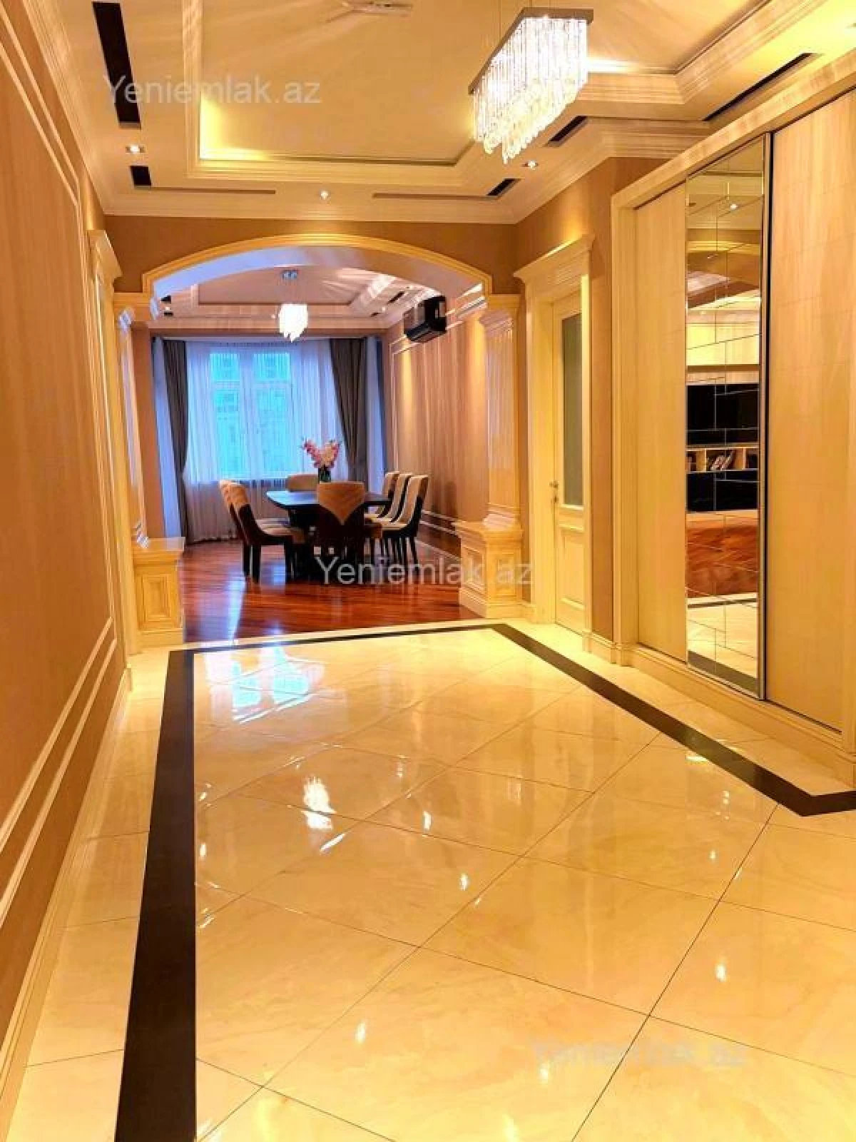 Satılır 4 otaqlı yeni tikili 215.5 m²