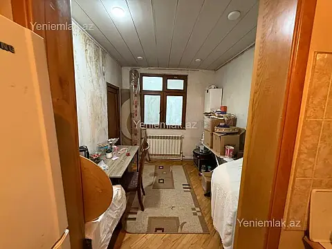 Satılır 2 otaqlı köhnə tikili 50 m²