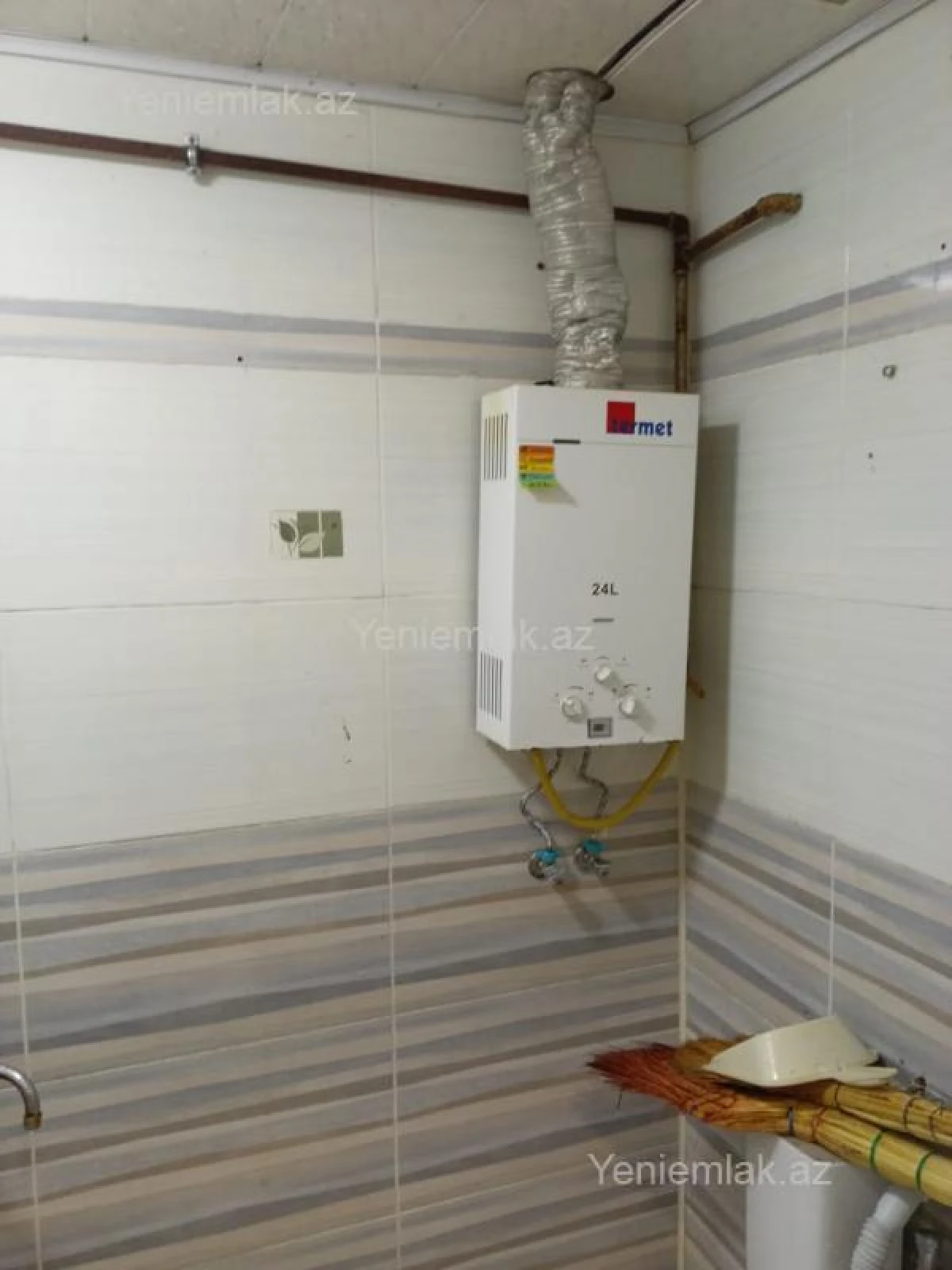 Satılır 4 otaqlı köhnə tikili 90 m²