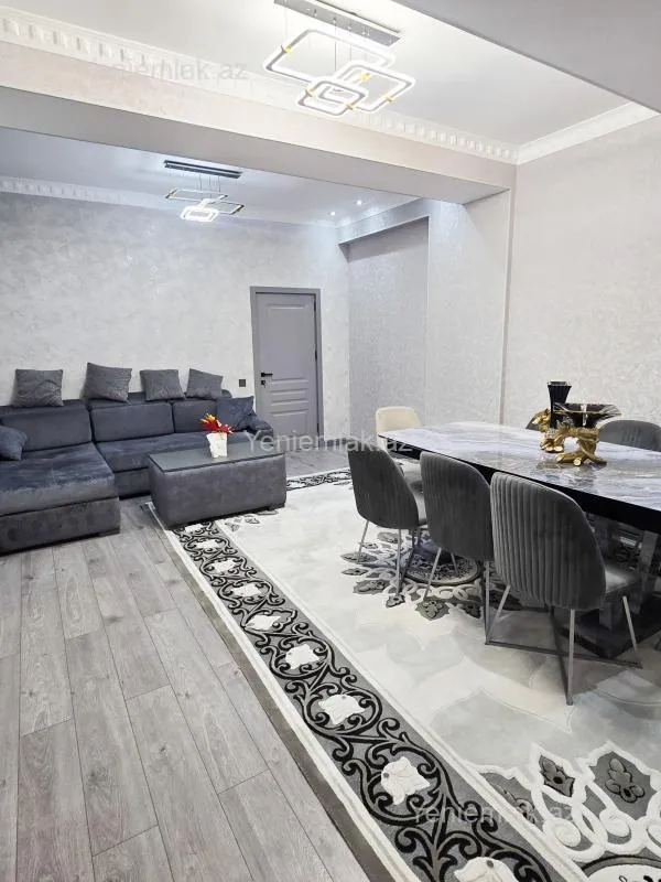 Satılır 3 otaqlı yeni tikili 135 m²
