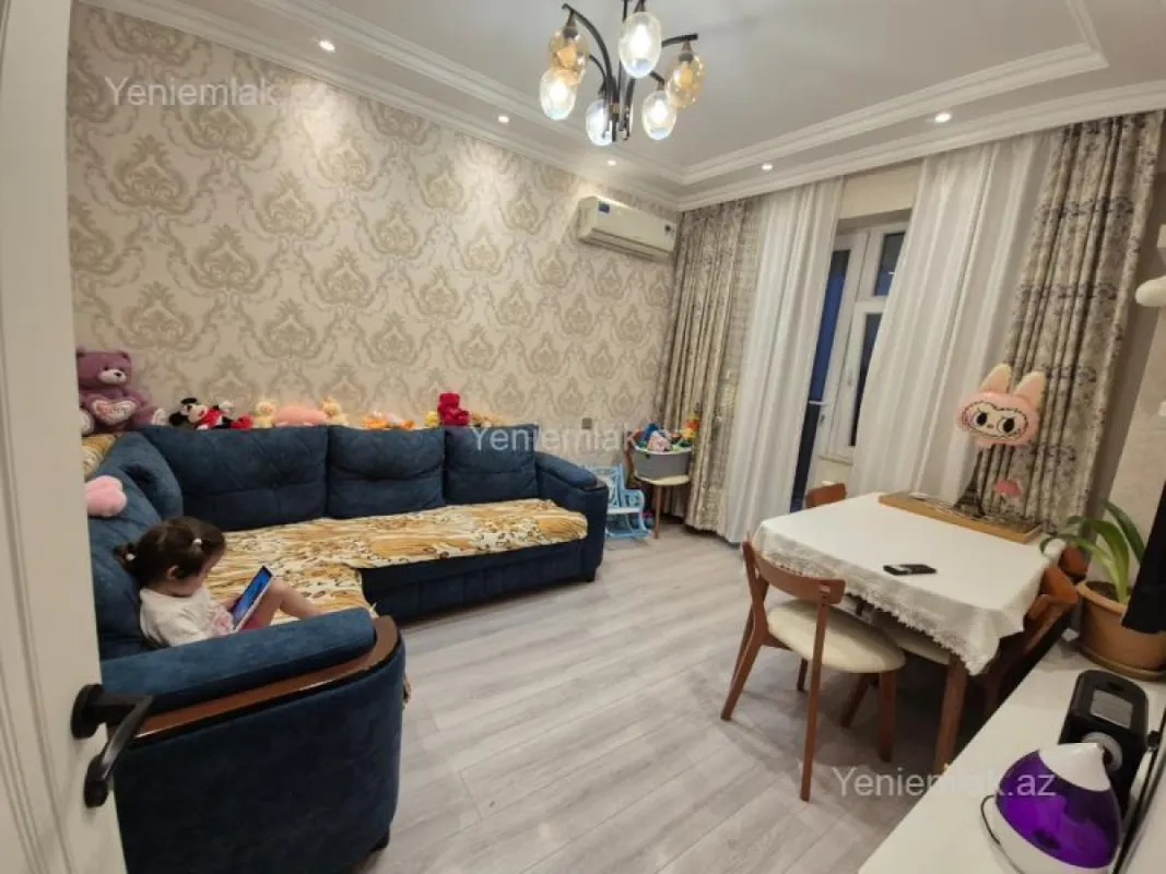 Satılır 3 otaqlı yeni tikili 75 m²