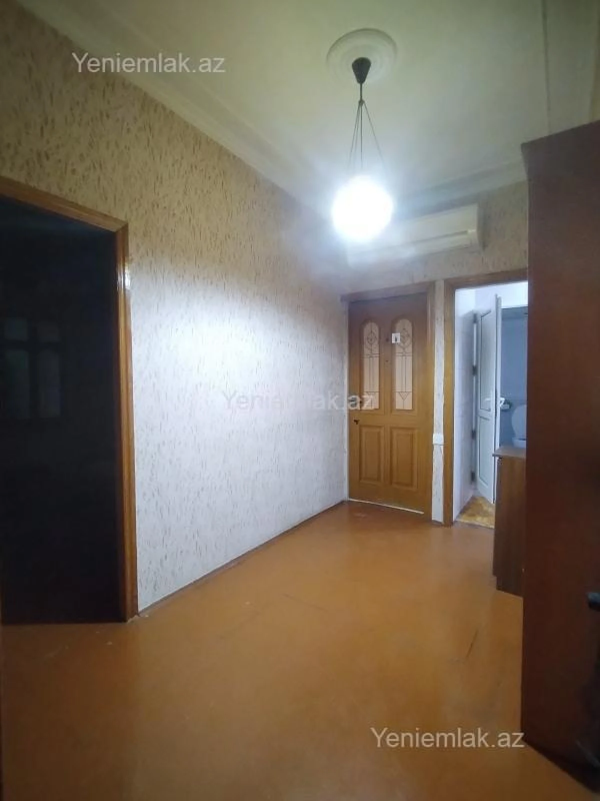 Satılır 4 otaqlı köhnə tikili 100 m²