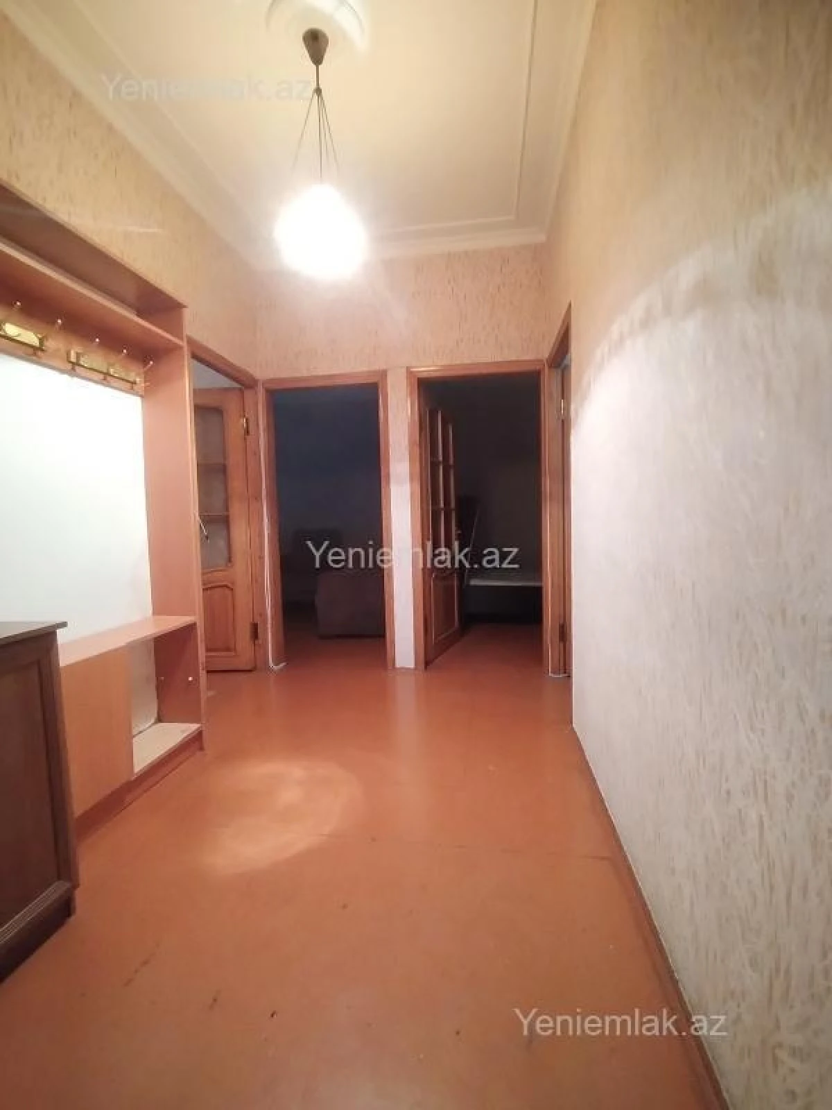 Satılır 4 otaqlı köhnə tikili 100 m²