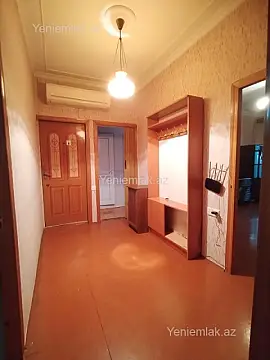 Satılır 4 otaqlı köhnə tikili 100 m²