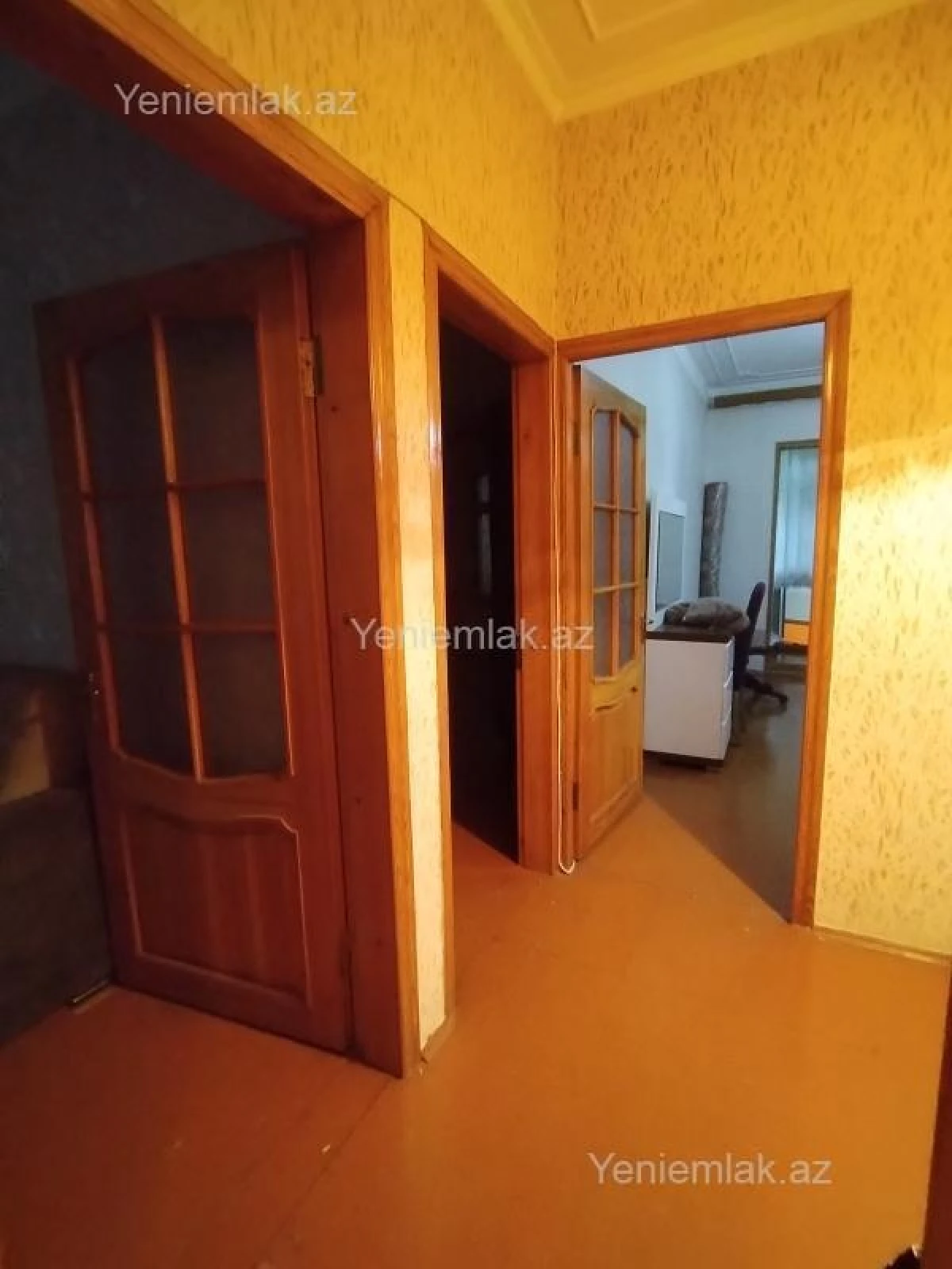 Satılır 4 otaqlı köhnə tikili 100 m²